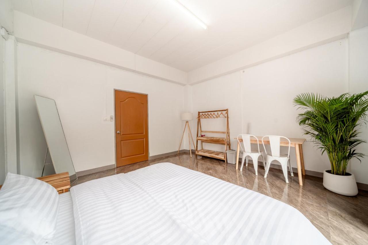 Socialer Coliving & Coworking Space Chiang Mai Exterior photo